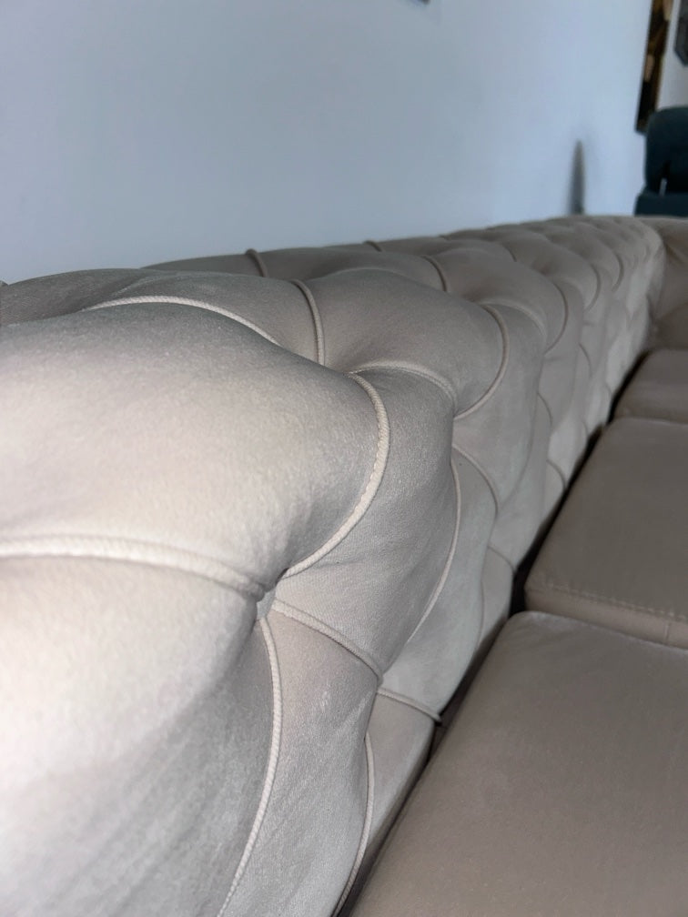 Chesterfield Sofa – Zeitlose Eleganz in Samt