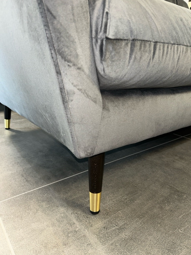 Edle Eleganz in Grau – Deine 3+2 Wohnlandschaft!