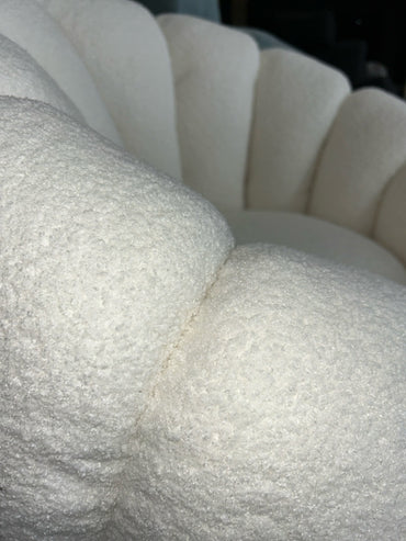 Prinzessinnen-Sessel mit Hocker – Stilvoll und Gemütlich