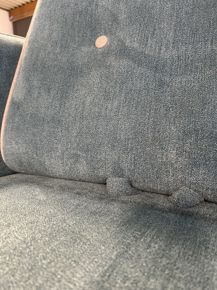 Kompaktes Schlafsofa