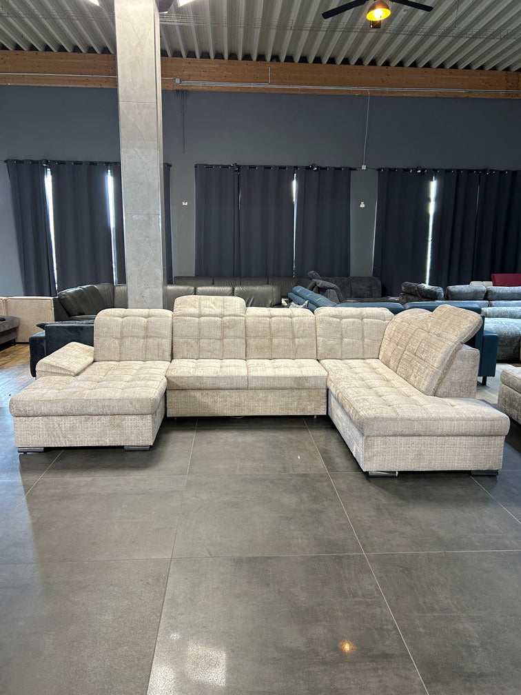 Wohnlandschaft mit Bett und Bettkasten