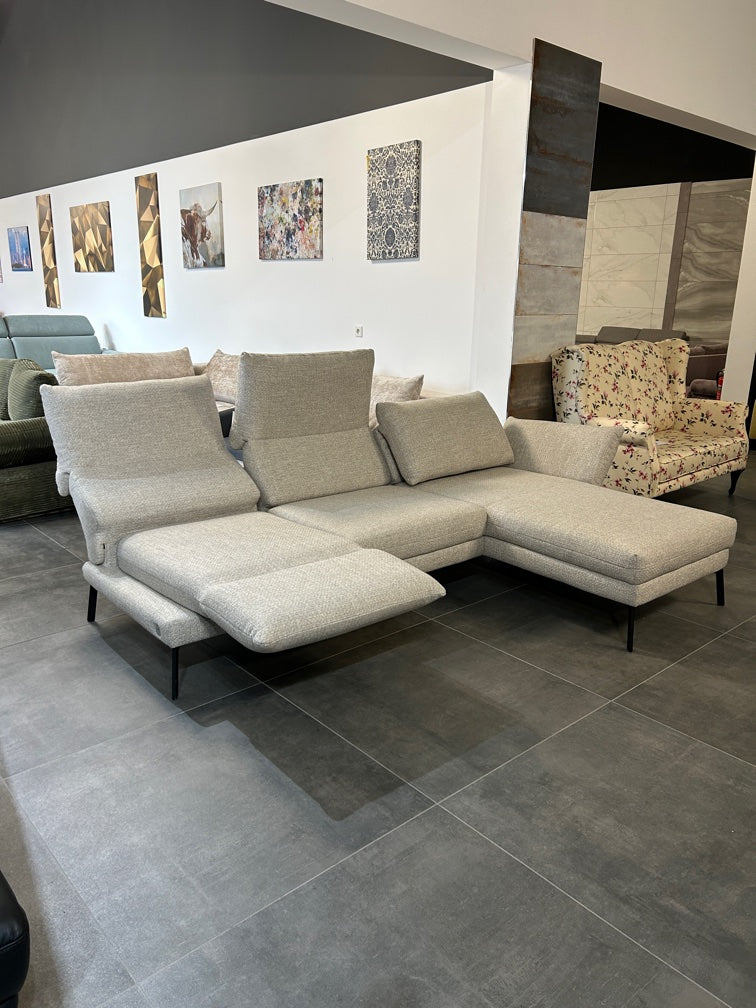 Polsterecke-Modernes Design trifft Tech-Komfort