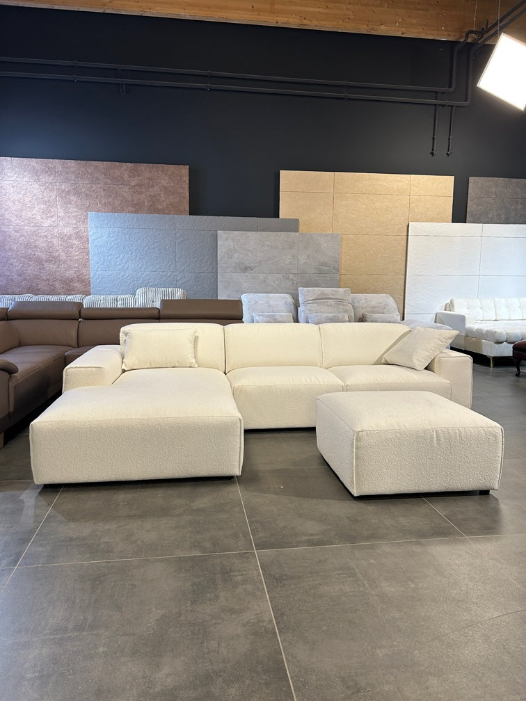 Loft-Design Polsterecke – Lässiger Chic mit Hocker