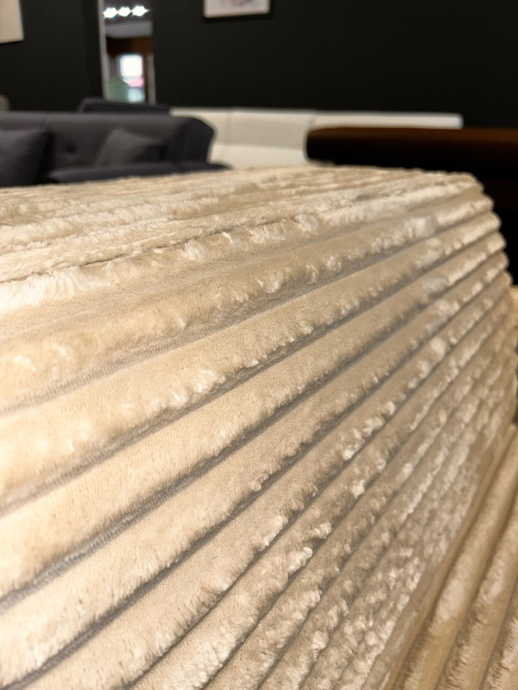 Designer Sofa – XXL Cord | Modern & gemütlich