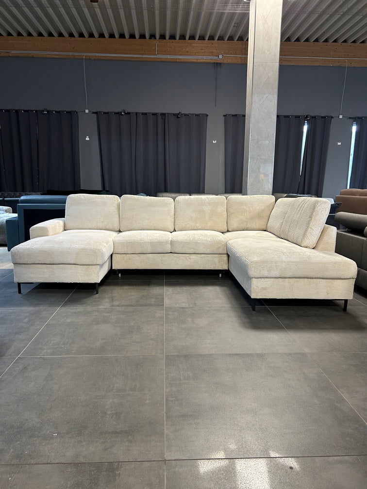 Wohnlandschaft mit Bett und Bettkasten