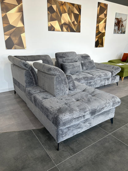 Designer-Ecke – XL-Cord Luxus in Grau mit Bett