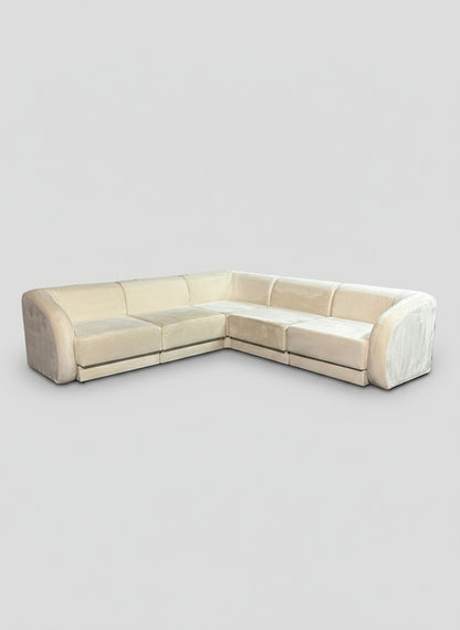 Polsterecke von Micadoni – Design pur & maximaler Komfort!