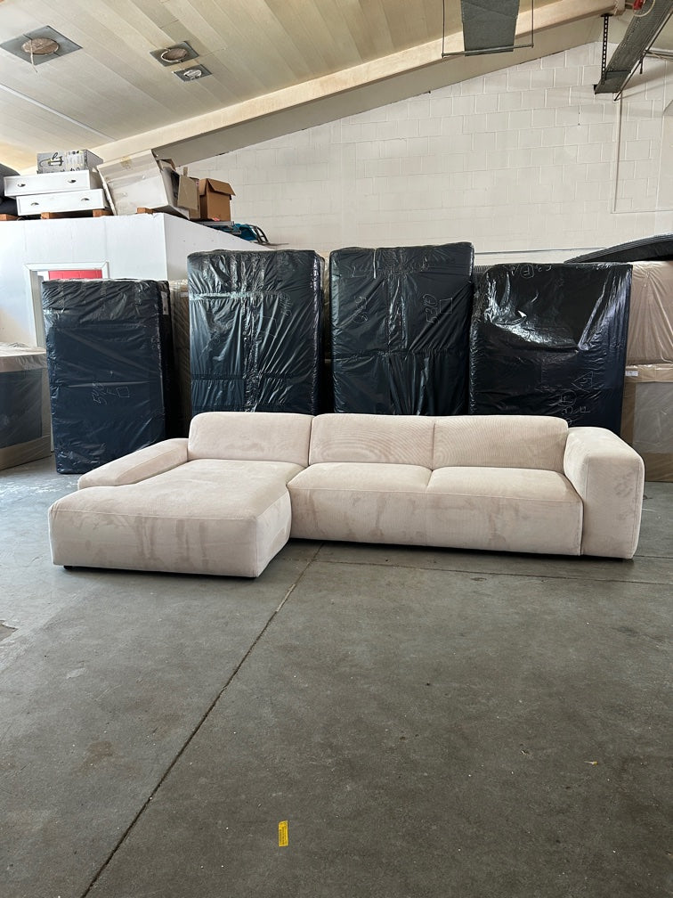 XXXL-Polsterecke im modernen Loft-Design