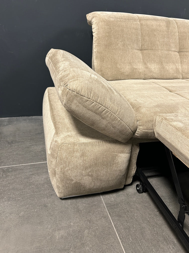 Polsterecke im Sale – Chenille Stoff mit Bettfunktion