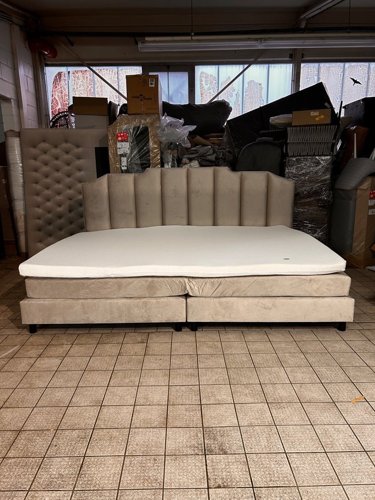 Familienbett-Boxspringbett 280 x 200 cm, H3