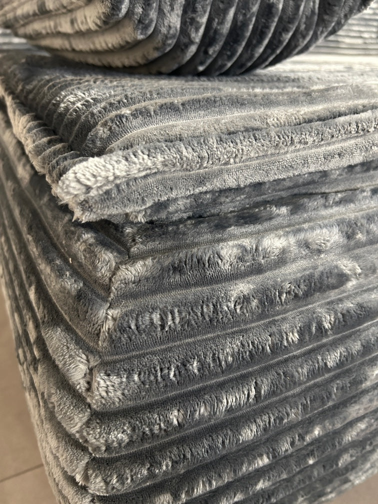 Schlafsofa in XXL Cord