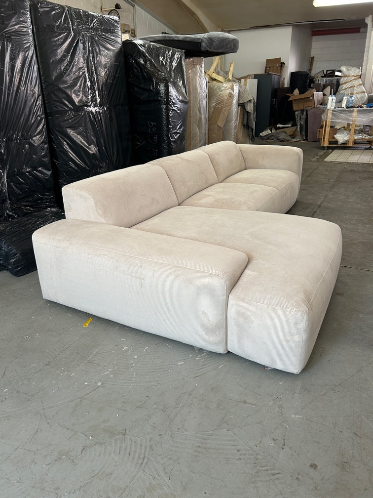 XXXL-Polsterecke im modernen Loft-Design