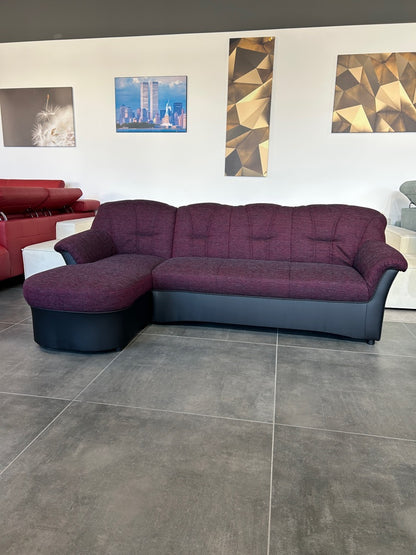 Klassische Polsterecke – Zeitloses Design im Material-Mix