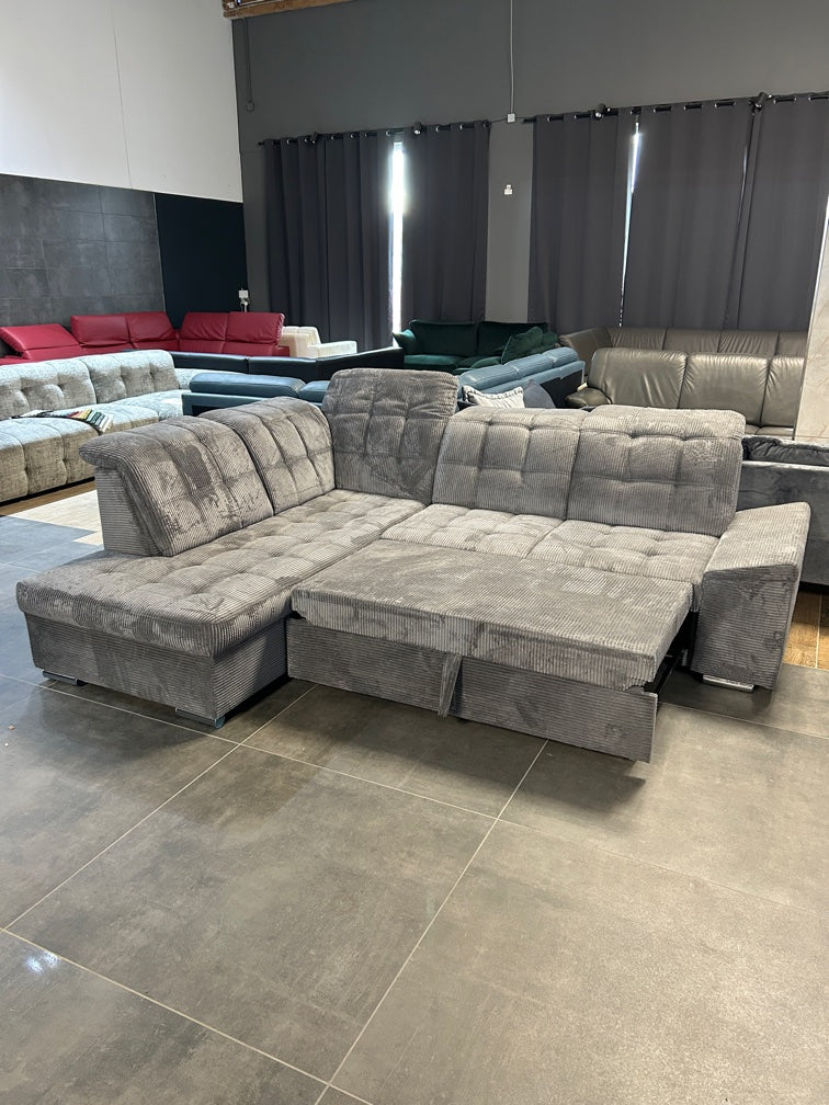 Polsterecke mit Bett