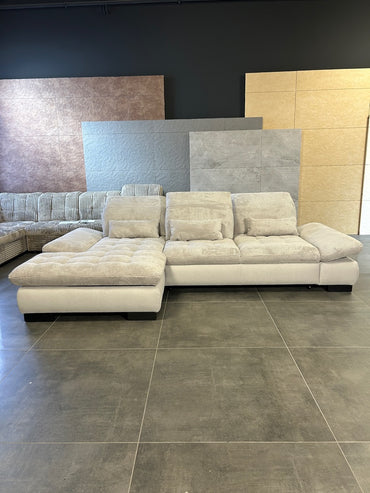 Multifunktionale Komfort-Ecke mit Bett– Der perfekte Materialmix