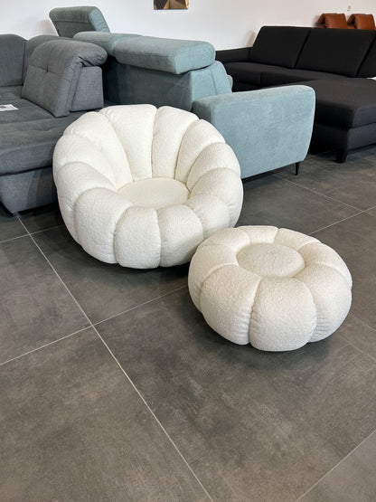 Prinzessinnen-Sessel mit Hocker – Stilvoll und Gemütlich