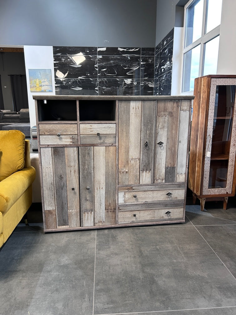 Vintage Schuhschrank – Rustikaler Driftwood-Style