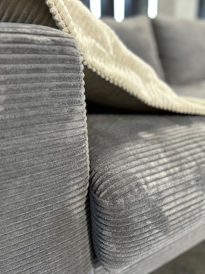 XXXL Marken-Polsterecke – Luxus-Boxspring-Traum im Cord-Design