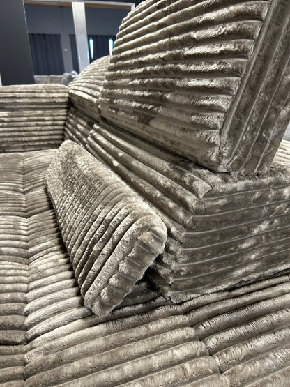 XXXL Polsterecke mit Bett in XXL Cord