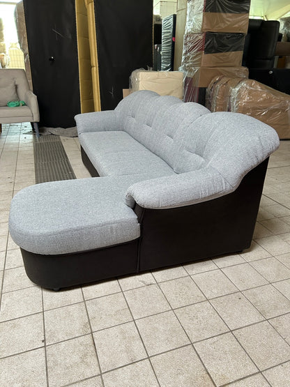 Klassische Polsterecke im Sale – Kompaktes Schnäppchen für jedes Wohnzimmer