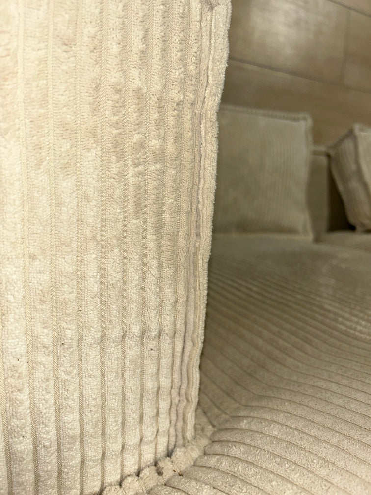 Polsterecke im Loft Design – Lässiger Look & Höchster Komfort