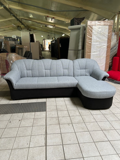 Klassische Polsterecke im Sale – Kompaktes Schnäppchen für jedes Wohnzimmer