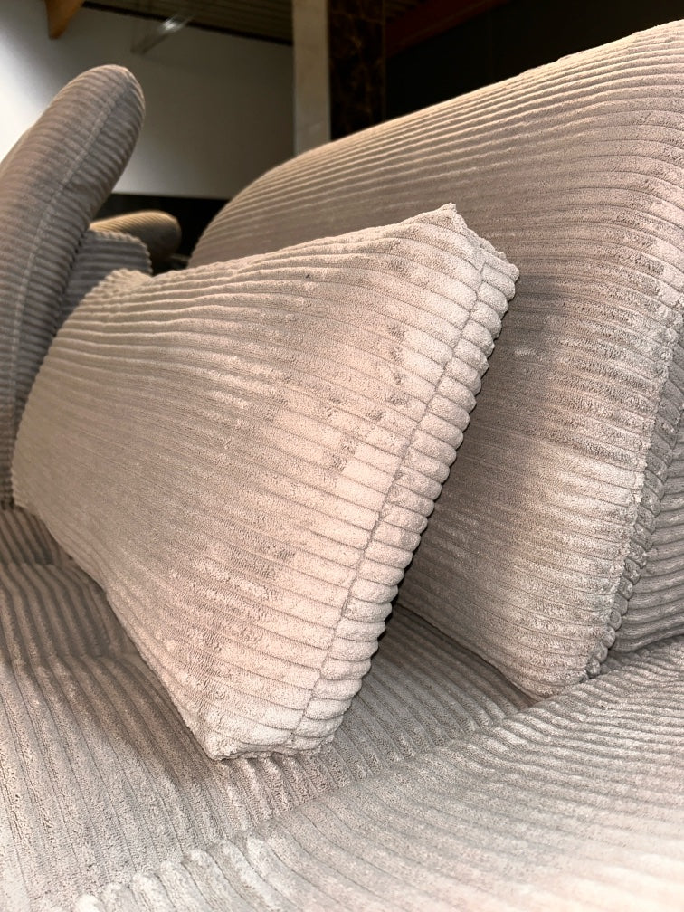 Polsterecke mit Bettfunktion und Bettkasten