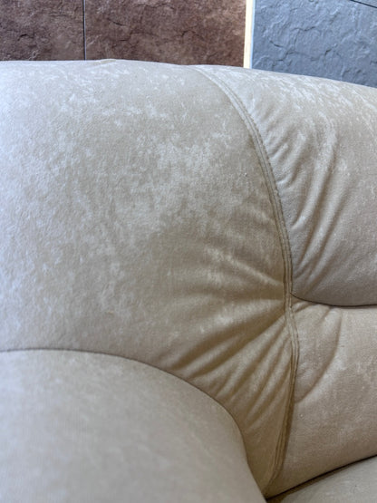 Klassische Polsterecke mit Bett – Zeitlos & Funktional