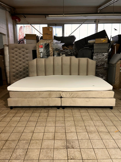 Familienbett-Boxspringbett 280 x 200 cm, H3