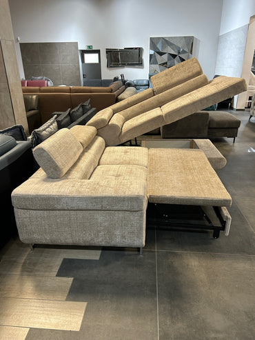 Ecksofa mit Bett und Bettkasen