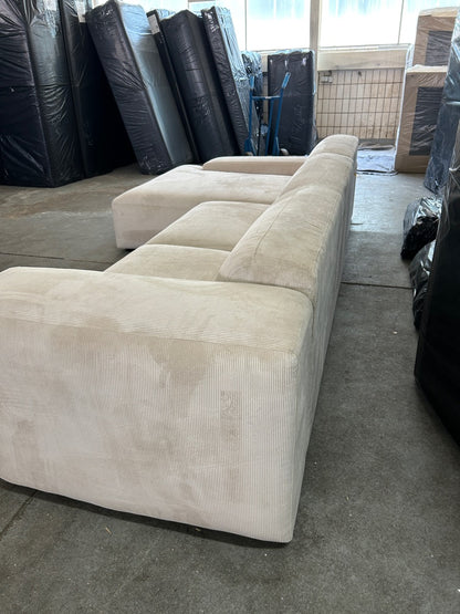 XXXL-Polsterecke im modernen Loft-Design