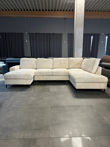 Wohnlandschaft mit Bett und Bettkasten