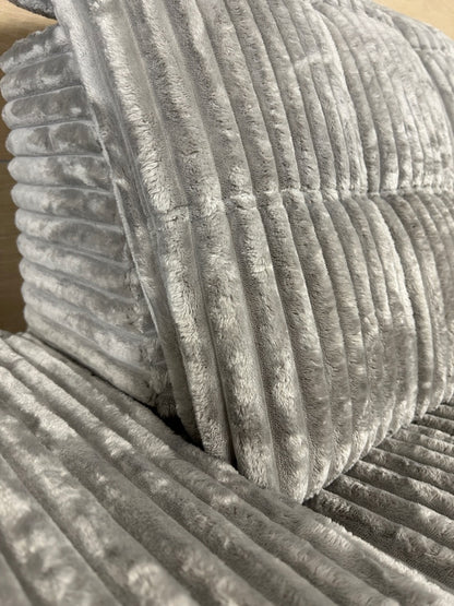 Wohnlandschaft mit Bett & Bettkasten