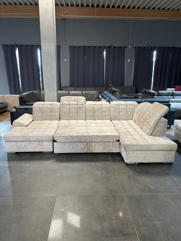 Wohnlandschaft mit Bett und Bettkasten