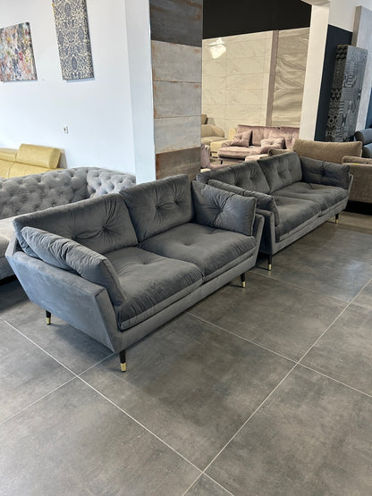 Edle Eleganz in Grau – Deine 3+2 Wohnlandschaft!