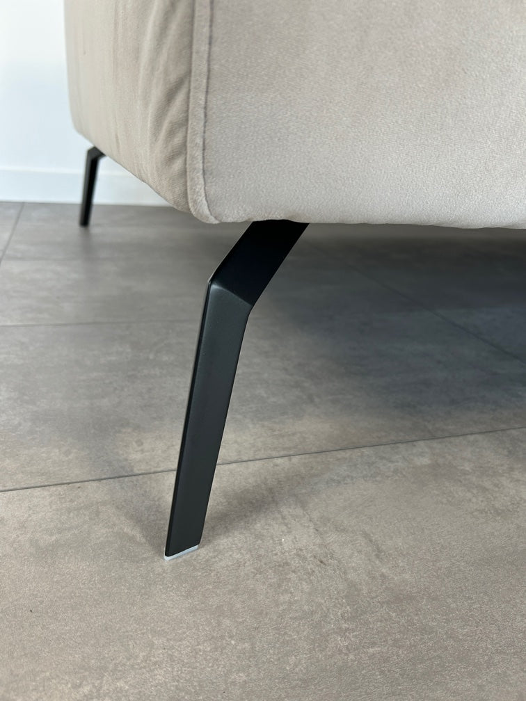 Exklusive COUCHLIEBE Designer-Polsterecke – Samt-Luxus in Salsa Smoke