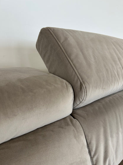 Exklusive COUCHLIEBE Designer-Polsterecke – Samt-Luxus in Salsa Smoke